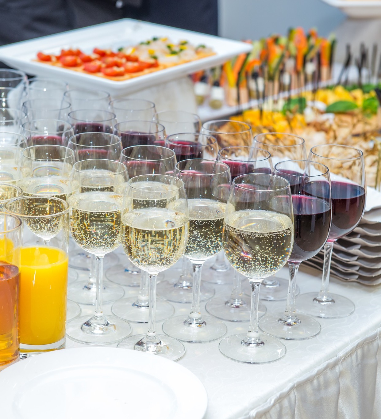 nuoc-uong-trong-tiec