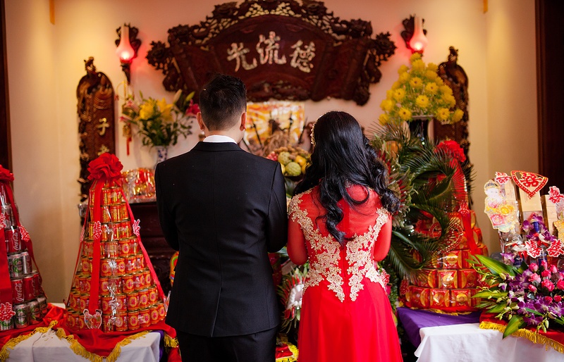 thap-huong-ban-tho-gia-tien-nha-gai