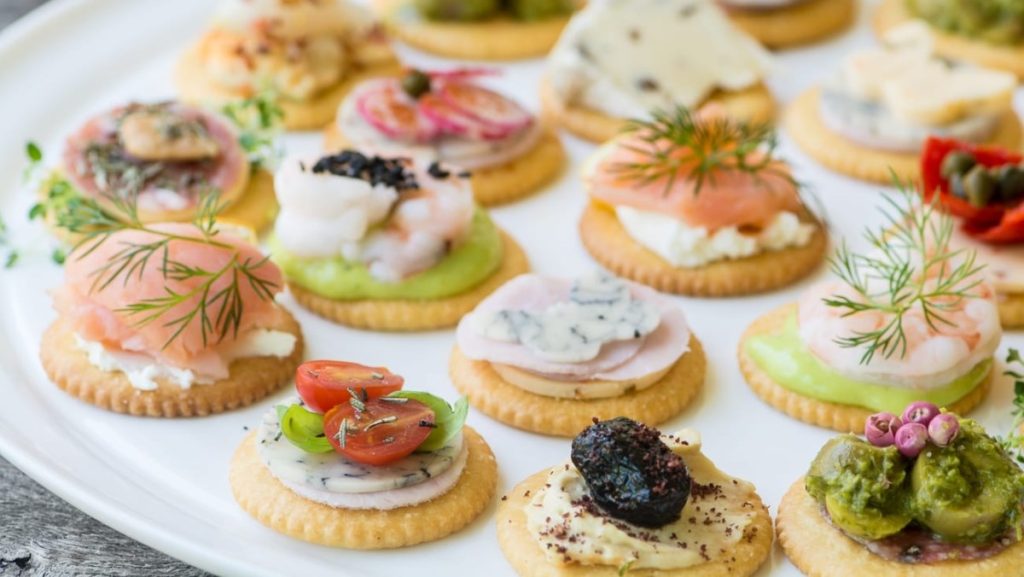 mon-man-tiec-finger-food