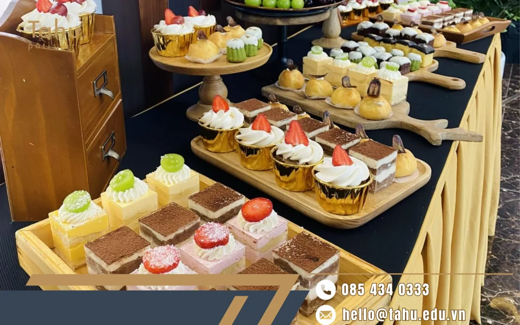 Combo bánh mặn – bánh ngọt cho ca làm/tăng ca