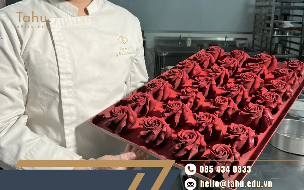 Tahu Catering chuyên tổ chức tiệc tea break - finger food - buffet lưu động