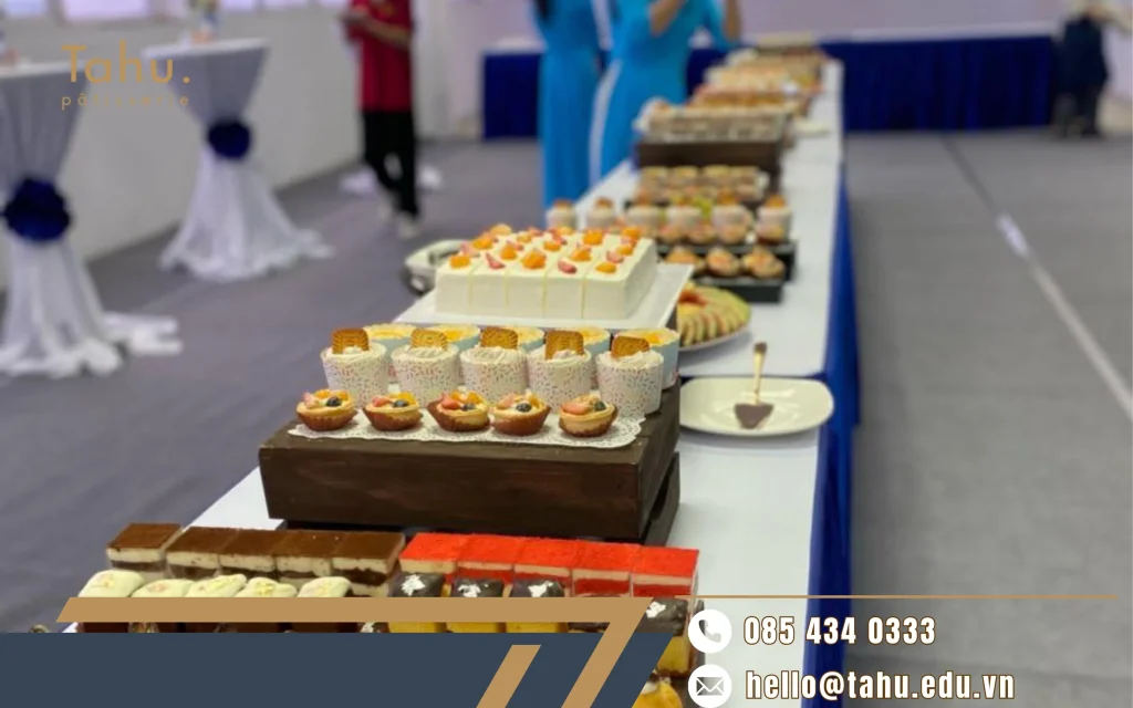 Lập kế hoạch để chuẩn bị ngân sách và chọn hình thức phục vụ tiệc phù hợp