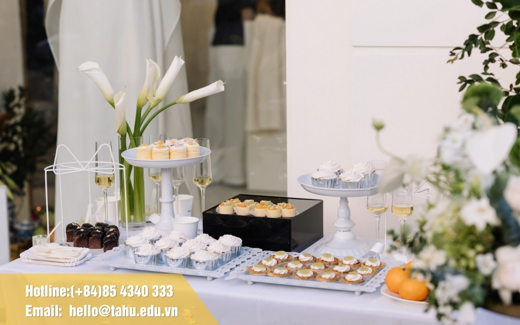 Tổ chức tiệc khai trương cửa hàng White Ant Hải Phòng