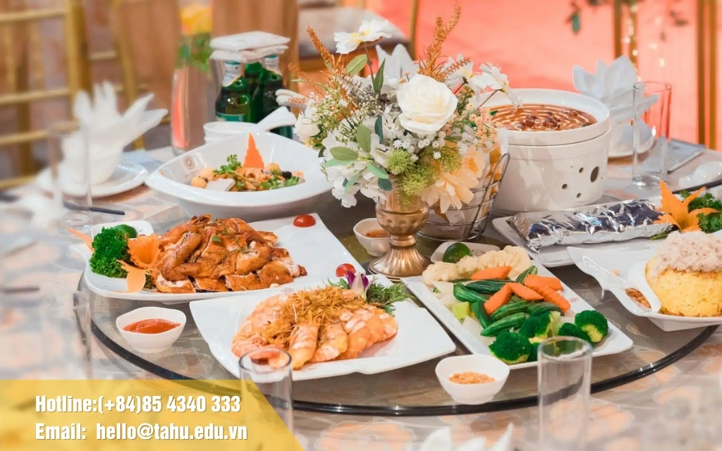 Chọn món ăn theo mùa và đặc sản