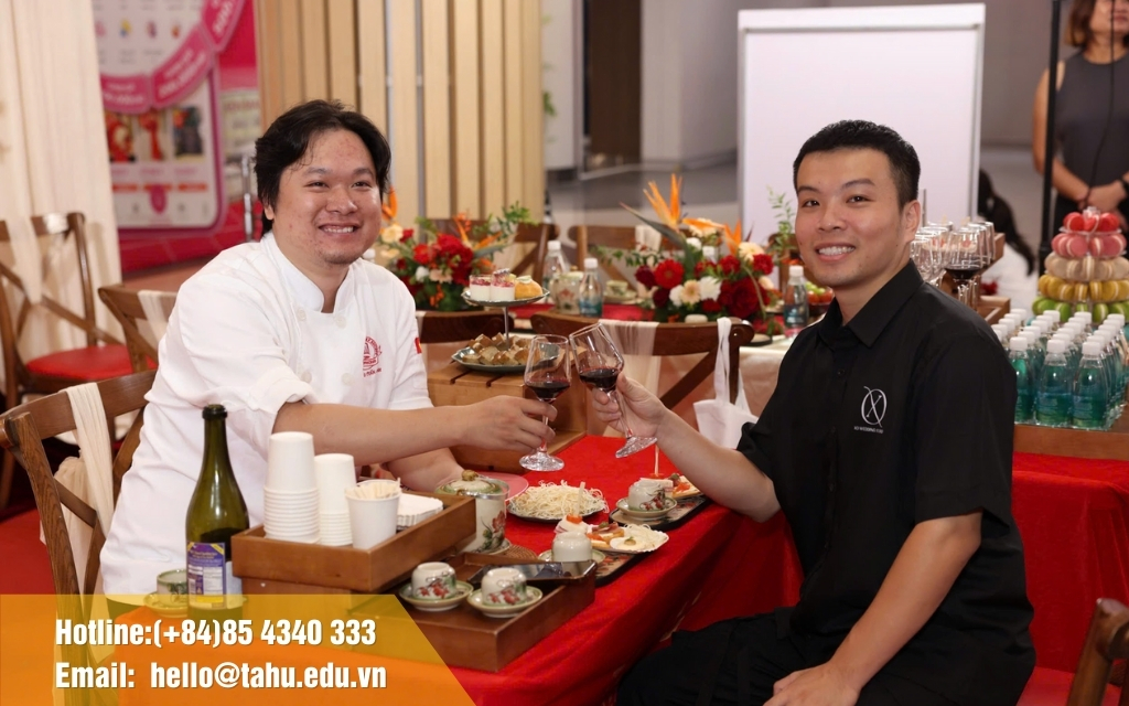 Hình ảnh thực tế nấu ăn tiệc cưới tại nhà Hải Phòng từ Tahu Catering