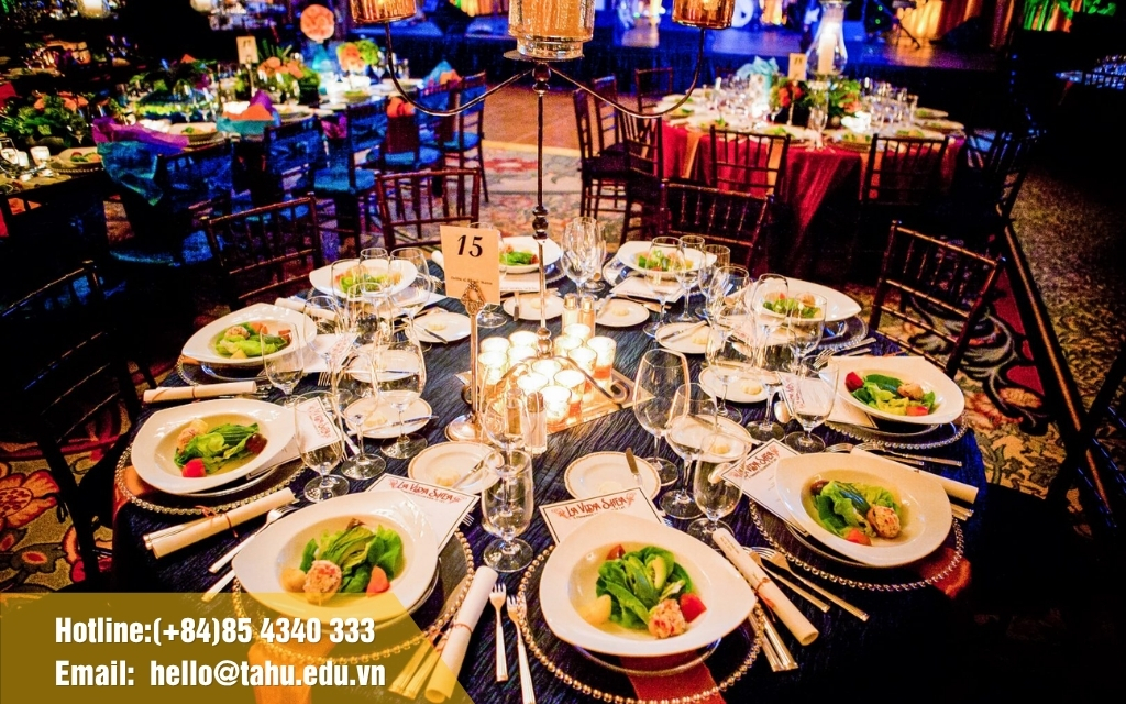 Chọn chủ đề tiệc liên hoan phù hợp