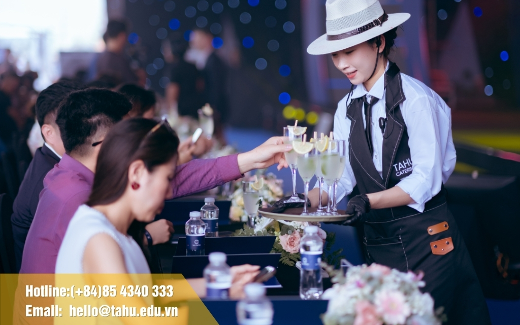 Tổ chức tiệc lưu động cuối năm tại Tahu Catering