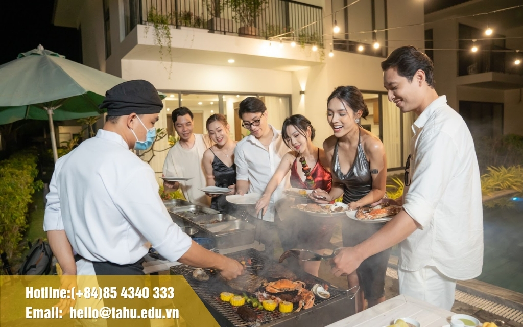 Thuê dịch vụ tổ chức tiệc nướng ngoài trời tại nhà