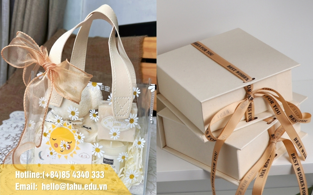 Làm thiệp, hộp quà cho đồng nghiệp nữ