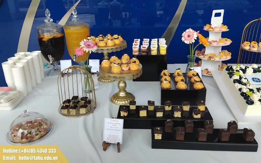 Tiệc teabreak 8/3 cho văn phòng