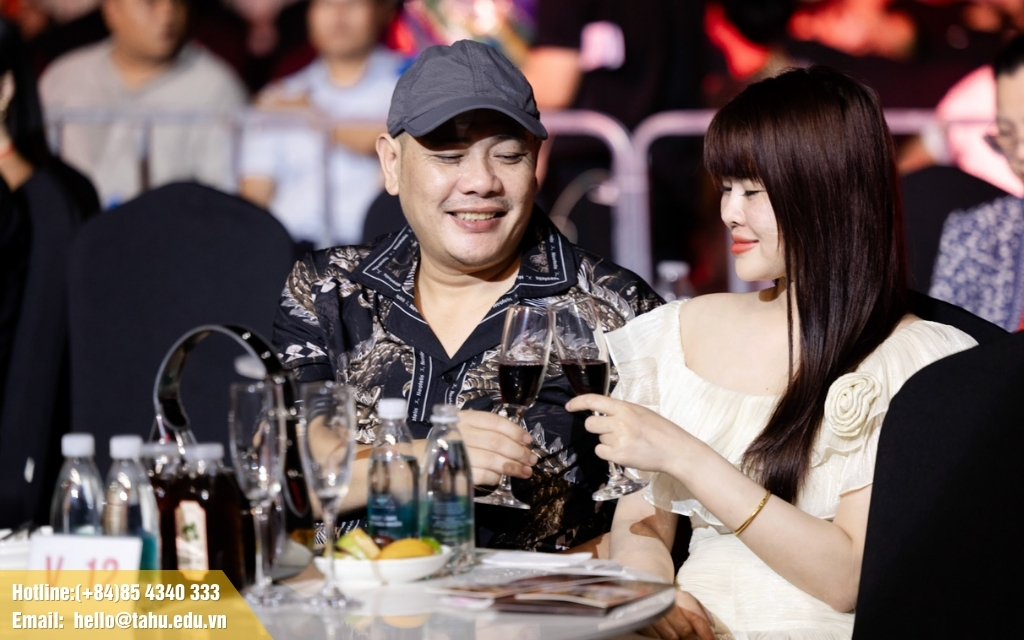 Tặng vợ một buổi tiệc lãng mạn, ấm cúng