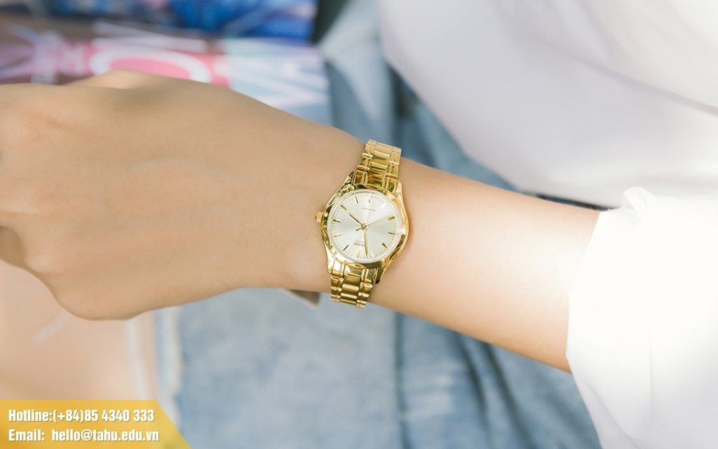Đồng hồ nữ mặt tròn được phái đẹp ưa chuộng