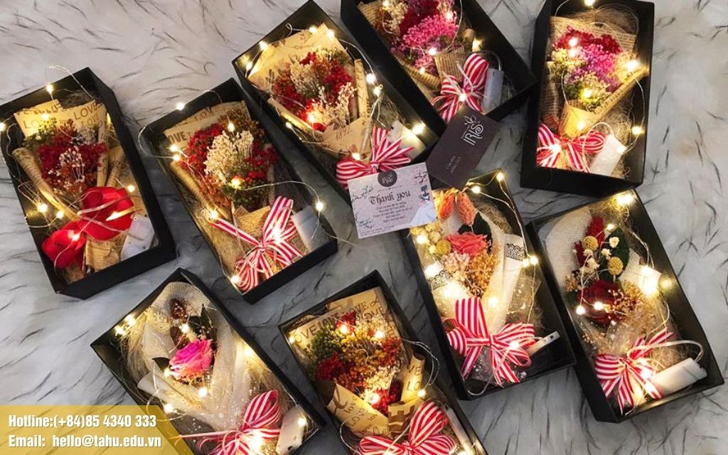 Quà tặng 8/3 cho nhân viên 