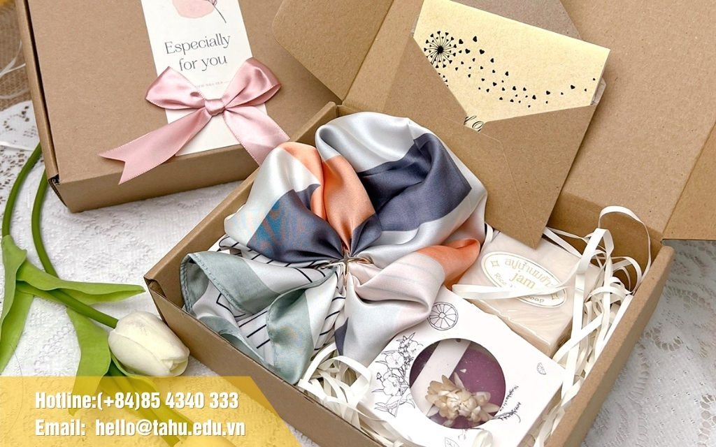 Quà 8/3 khăn len cao cấp