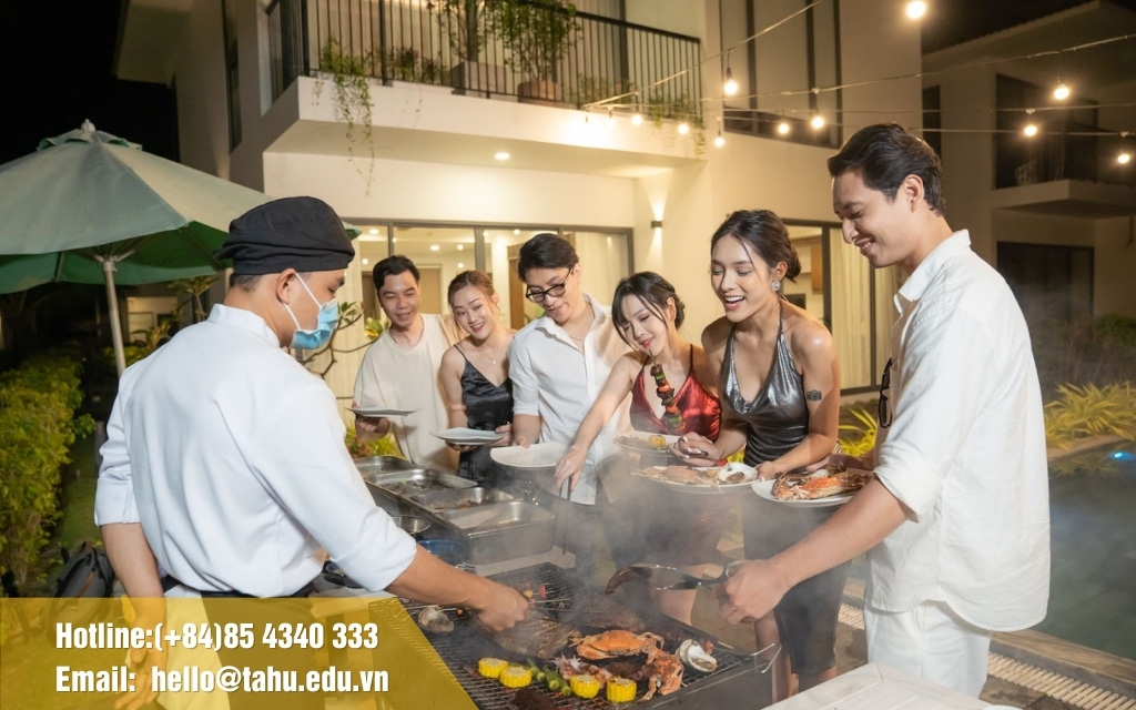 Tổ chức buffet tại nhà