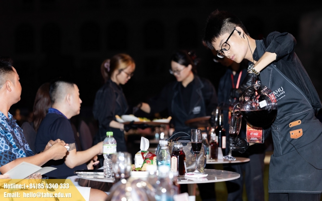 Dịch vụ đặt tiệc tại nhà đảm bảo chất lượng và tiết kiệm công sức 